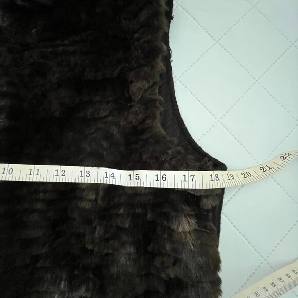 Johnston & Murphy Faux Fur and Wool Vest - Size S - Picture 15 of 17